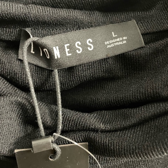 Field Of Dreams Dress in Oatmeal
LIONESS - Picture 4 of 7